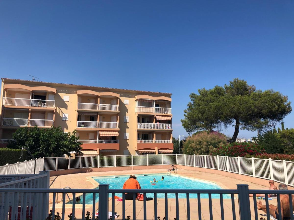 Apartment Newly Renovated Aircond-Wifi-Pool-Sea View-150M To Beaches- 생타굴프 외부 사진